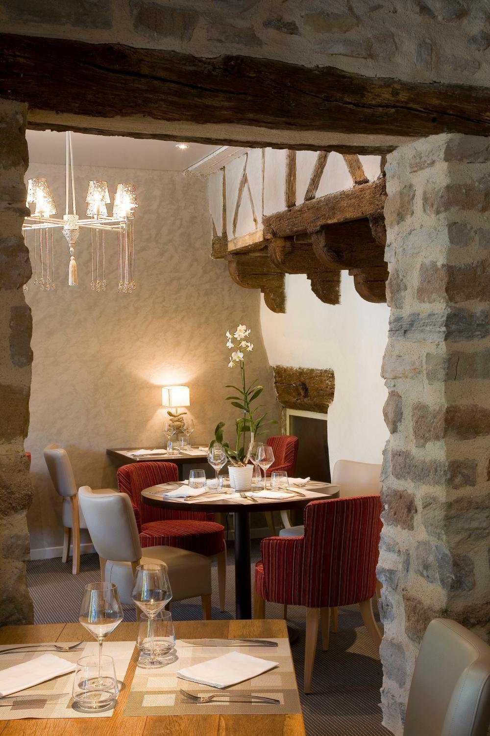 Logis Hotel Les Flots Bleus Beaulieu-sur-Dordogne Bagian luar foto